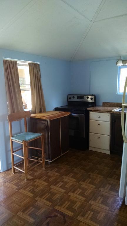 1 Beige Cozy Bungalow Or 1 White Cozy Efficiency Cottage In تيتوسفيل المظهر الخارجي الصورة